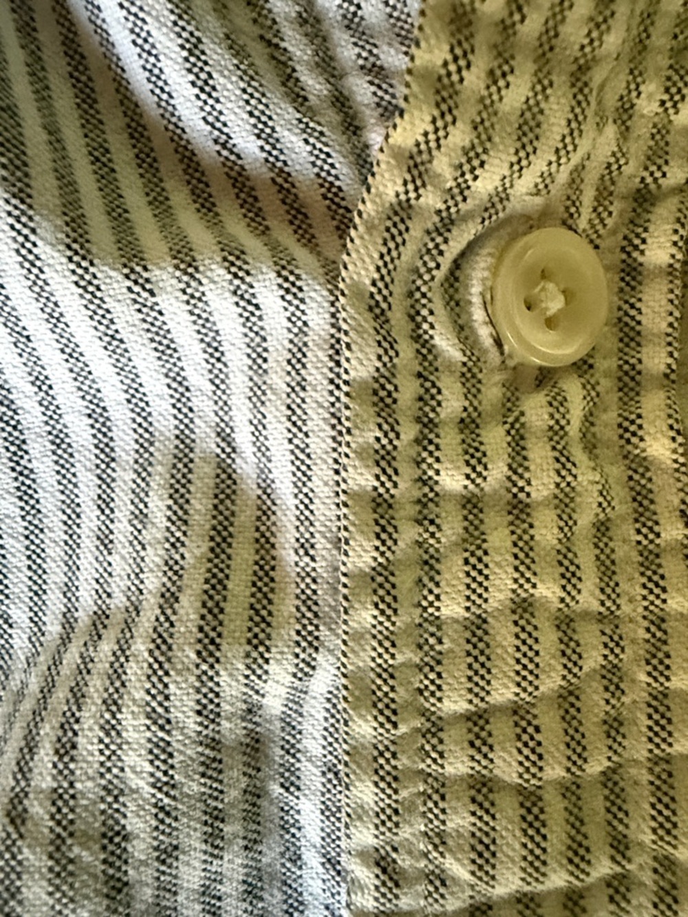 J Crew Vintage Oxford Men's Light Blue and White Striped Button-Down Shirt - Picture 3 of 4